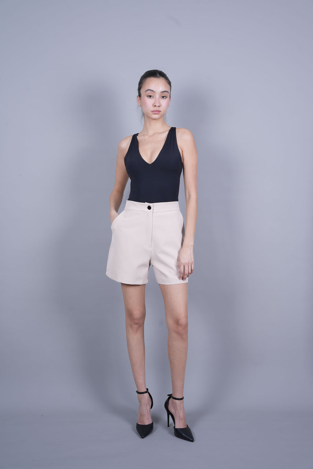 MINIMAL TAILORED SHORTS