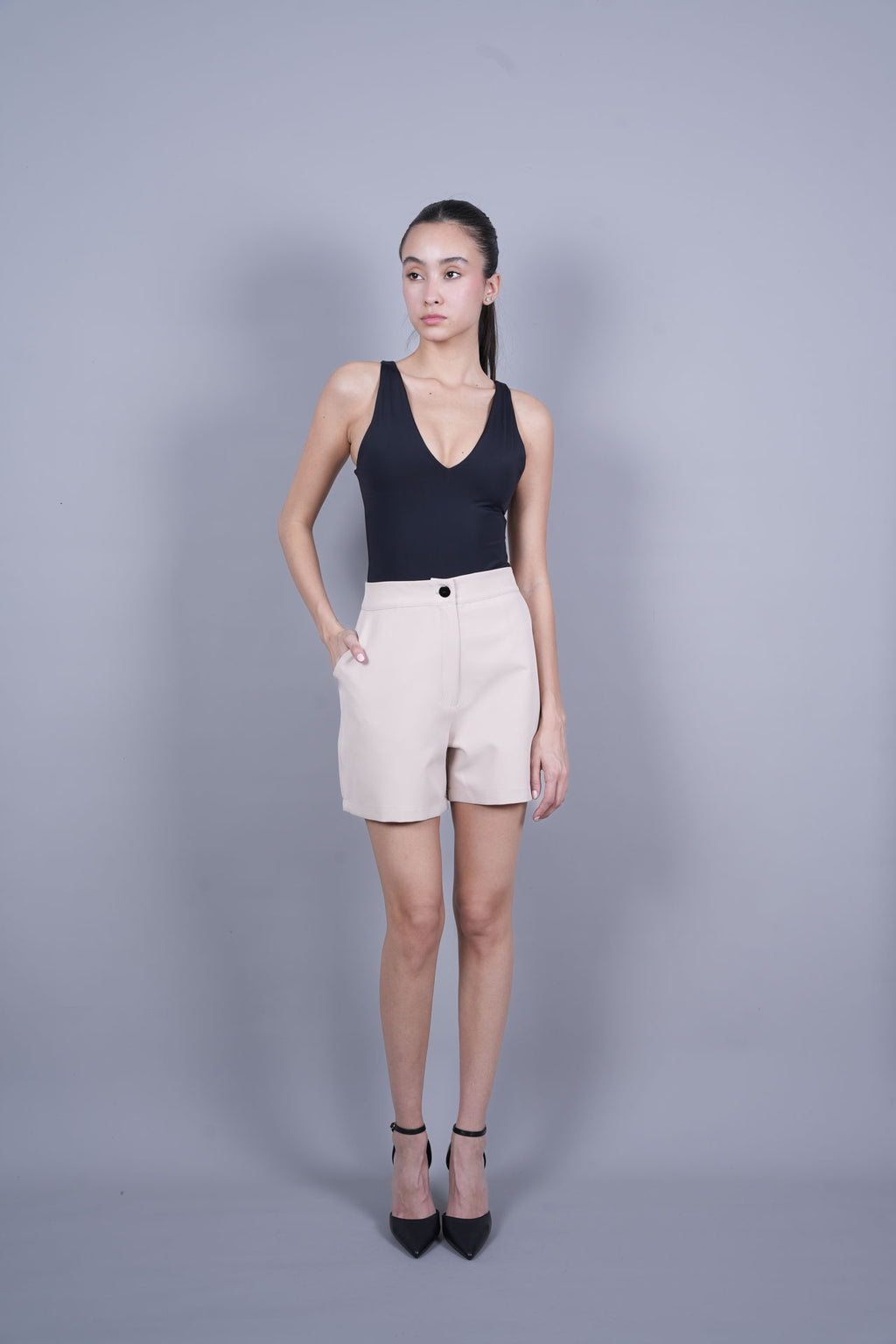 MINIMAL TAILORED SHORTS