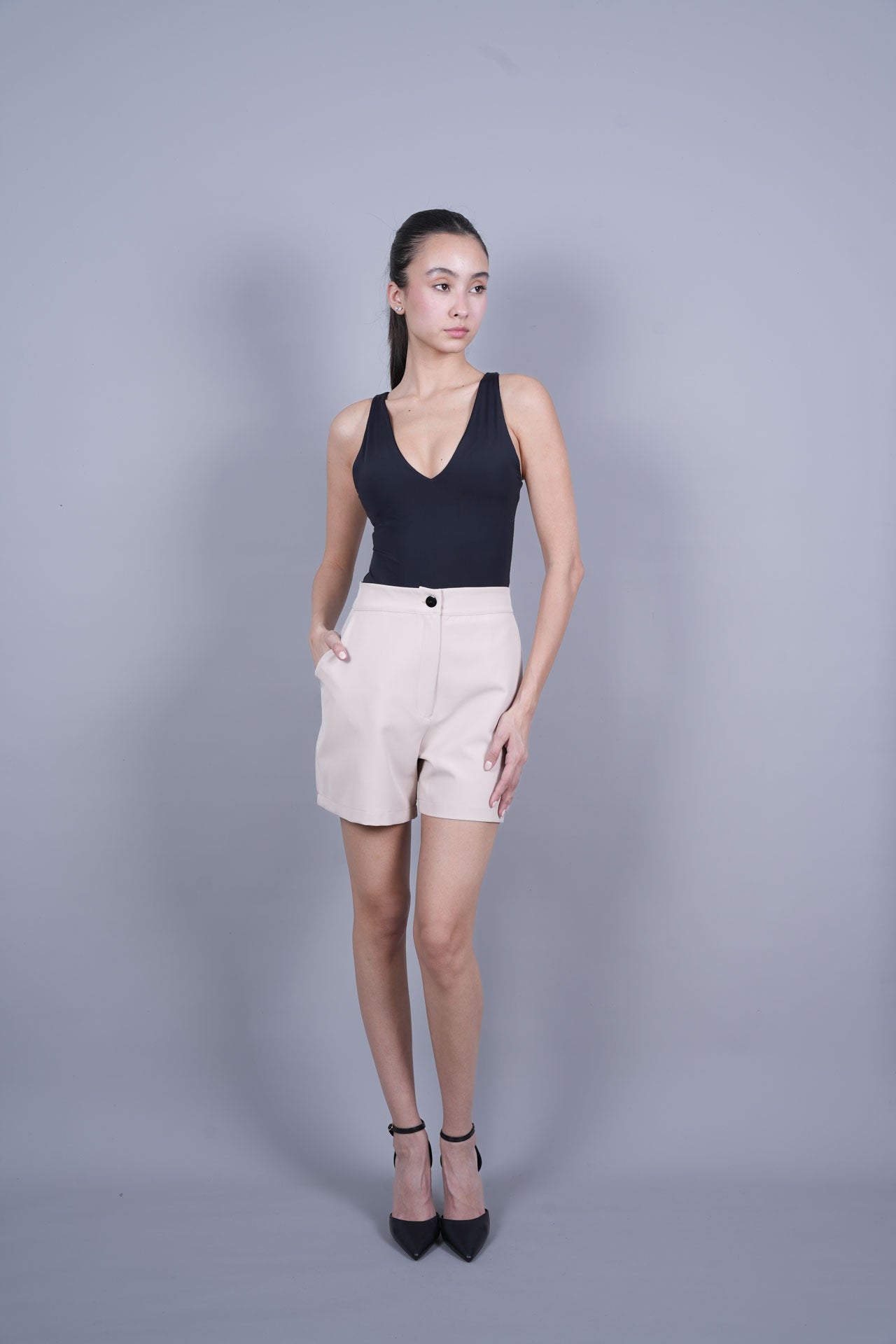 MINIMAL TAILORED SHORTS