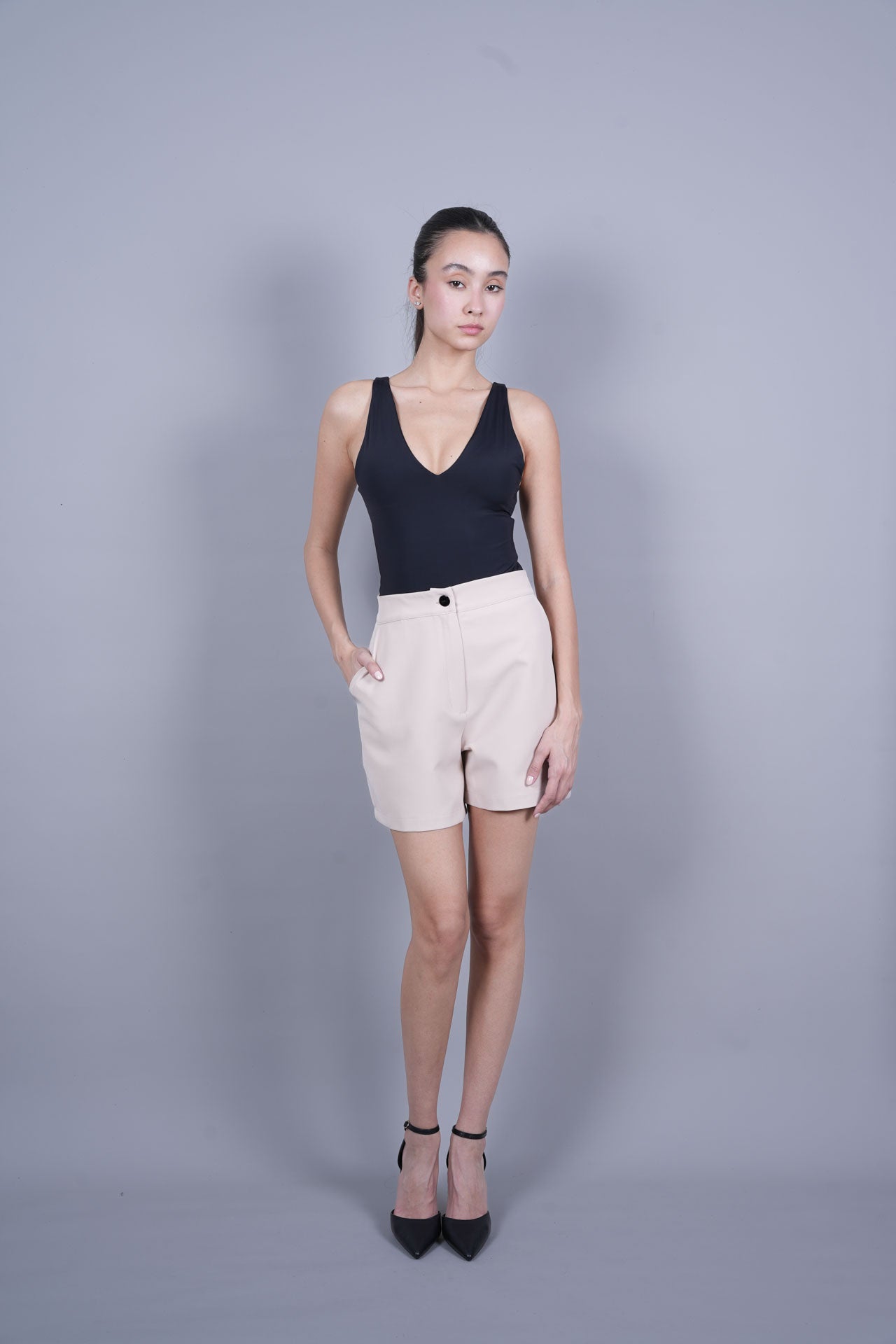 MINIMAL TAILORED SHORTS