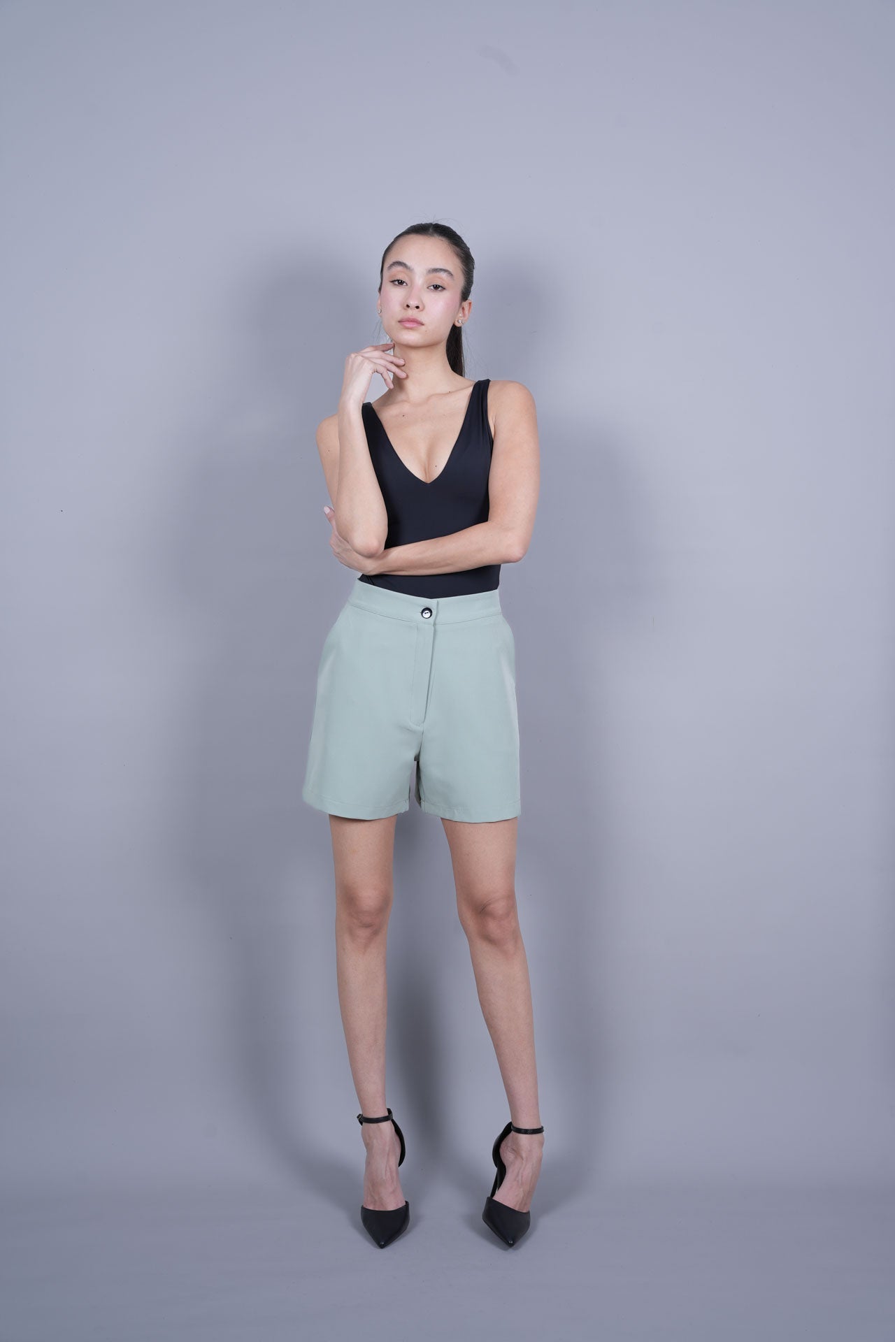 MINIMAL TAILORED SHORTS