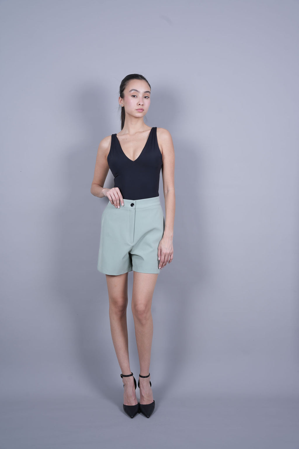 MINIMAL TAILORED SHORTS