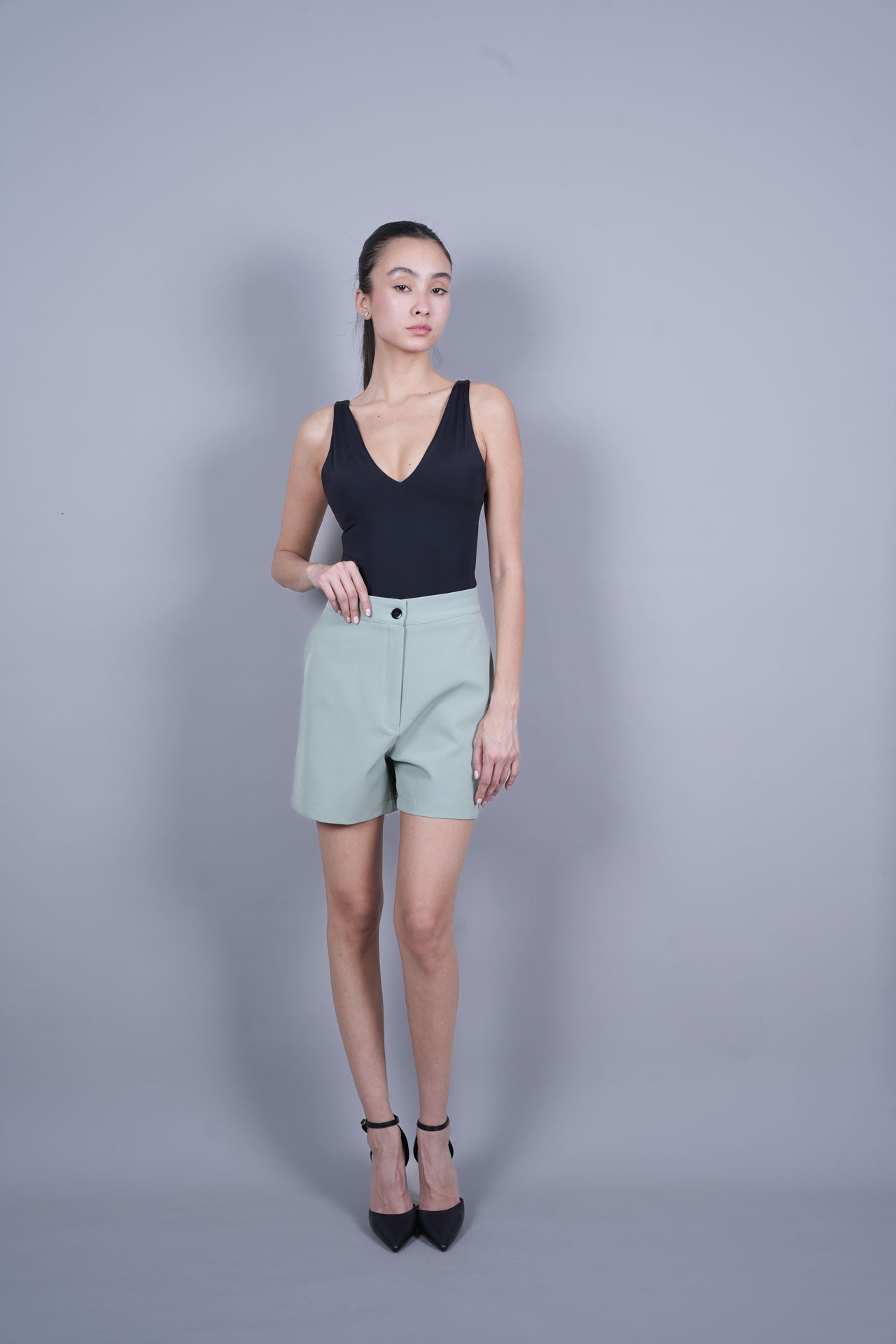 MINIMAL TAILORED SHORTS