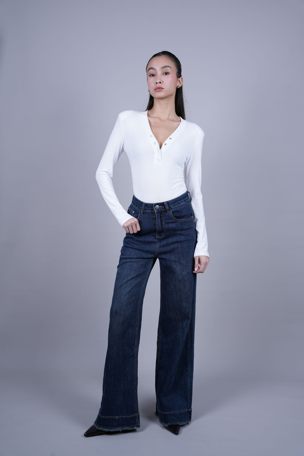 DARK WASH WIDE LEG JEANS