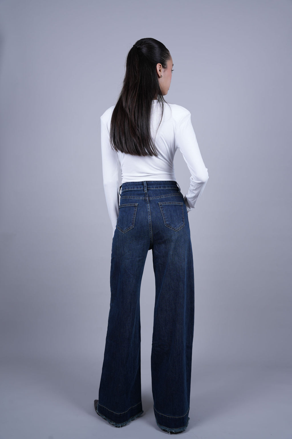 DARK WASH WIDE LEG JEANS