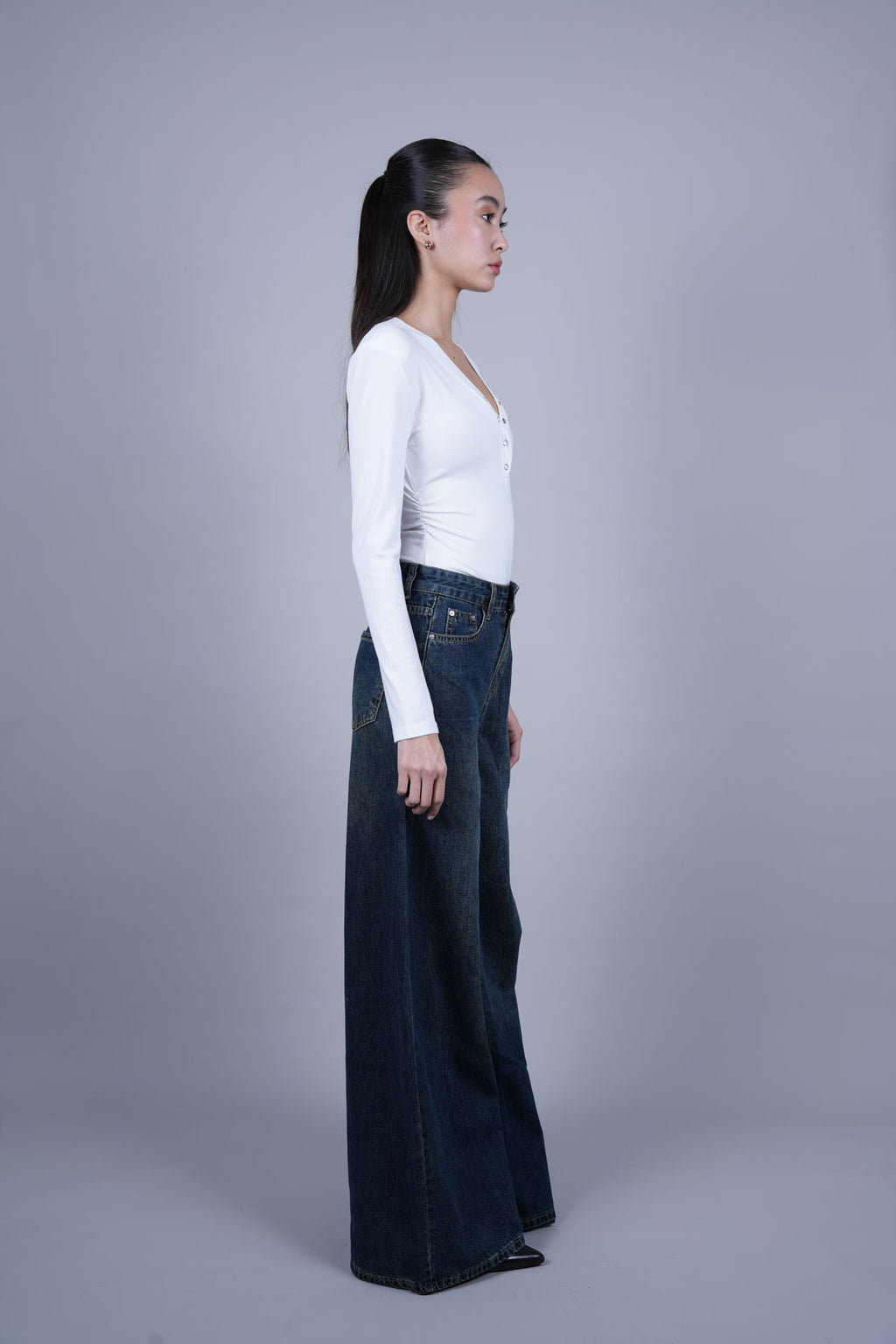 DARK WASH WIDE LEG JEANS