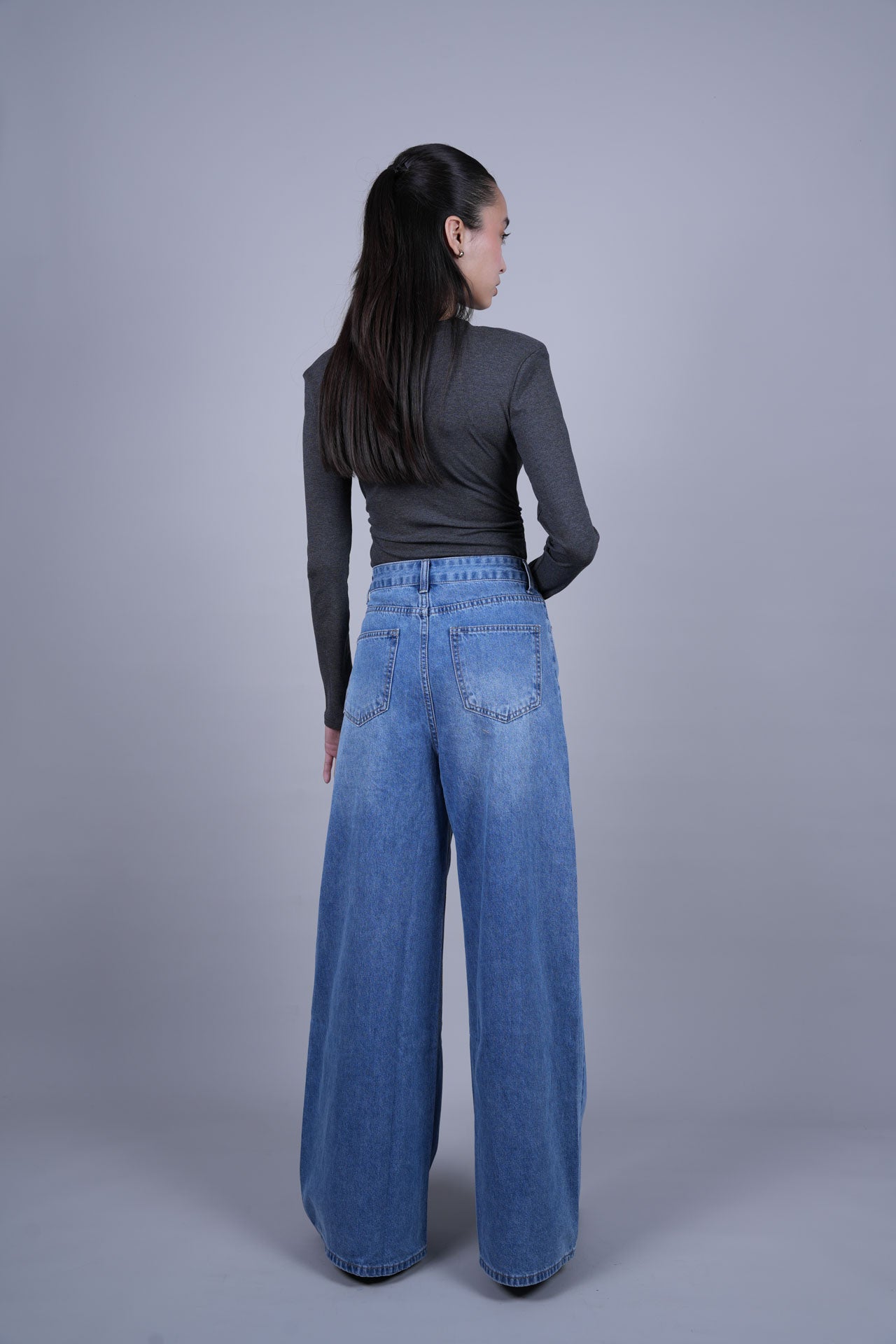 LIGHT BLUE WIDE LEG JEANS