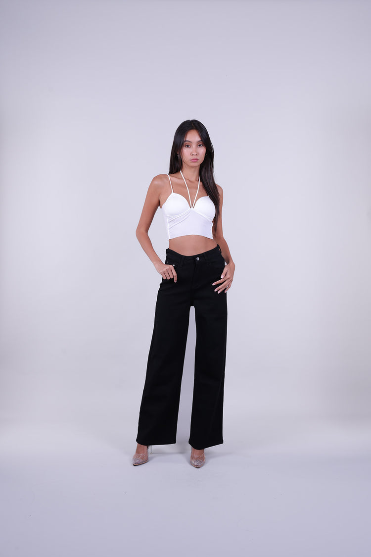 CLASSIC FIT STRAIGHT JEANS