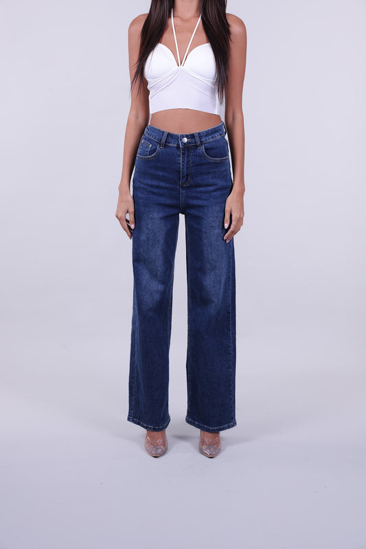 CLASSIC FIT STRAIGHT JEANS