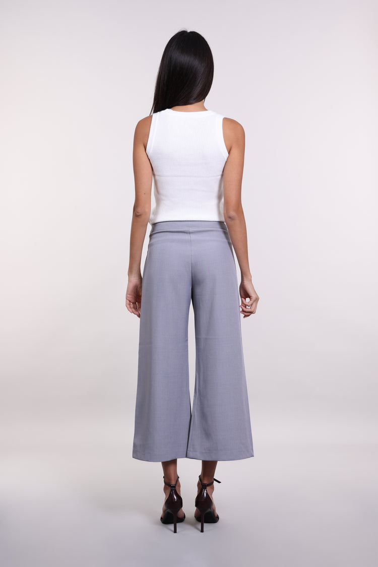 GREY CAPRI PANTS