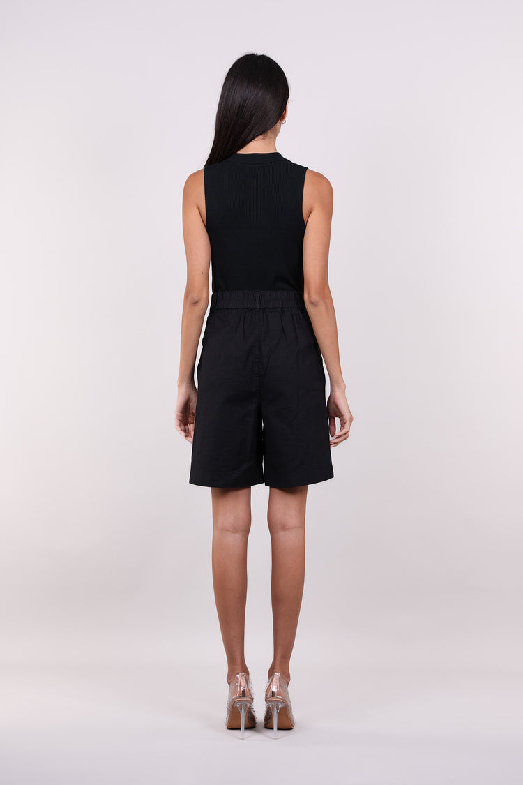 HIGH-WAISTED BERMUDA SHORTS