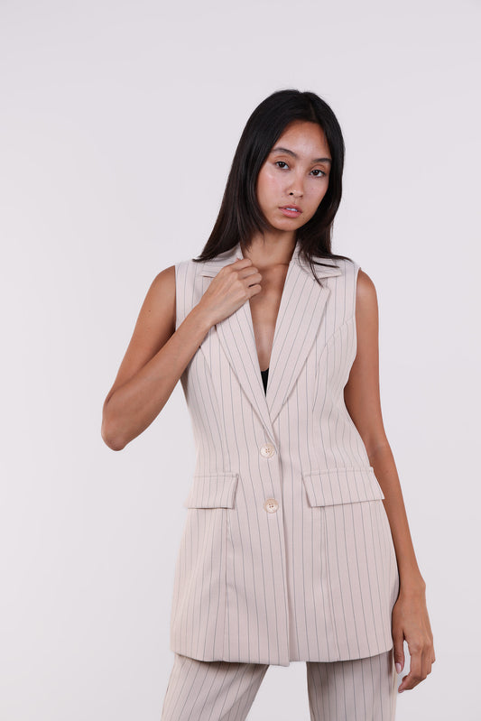 LONG VEST