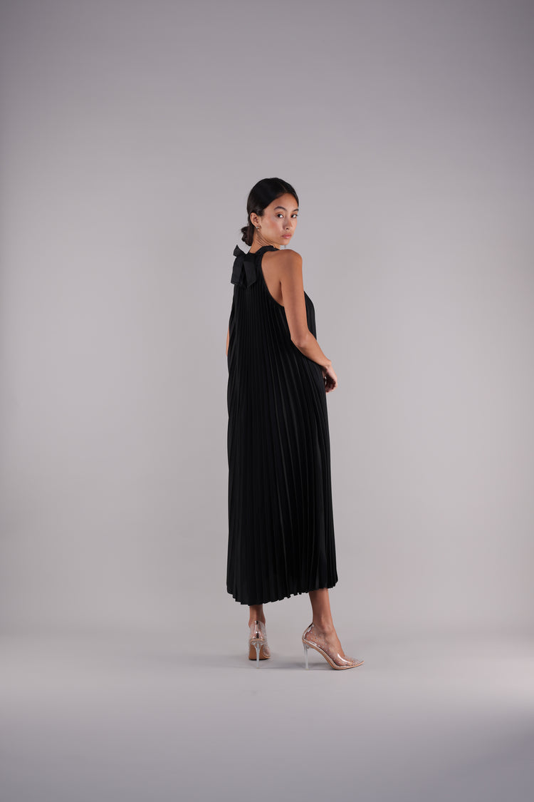 HALTER NECK PLEATED SATIN MIDI DRESS